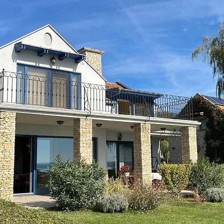 Balatonparti * 鲍洛托努德沃里