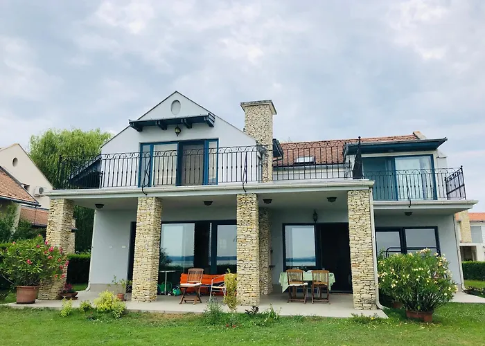 Balatonparti * Balatonudvari